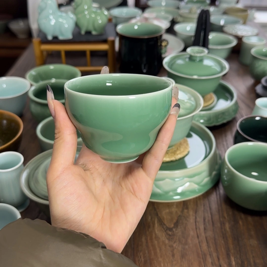 陶摆件龙泉青瓷主人杯