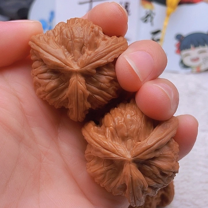 吊坠文玩核桃玉****缘三棱