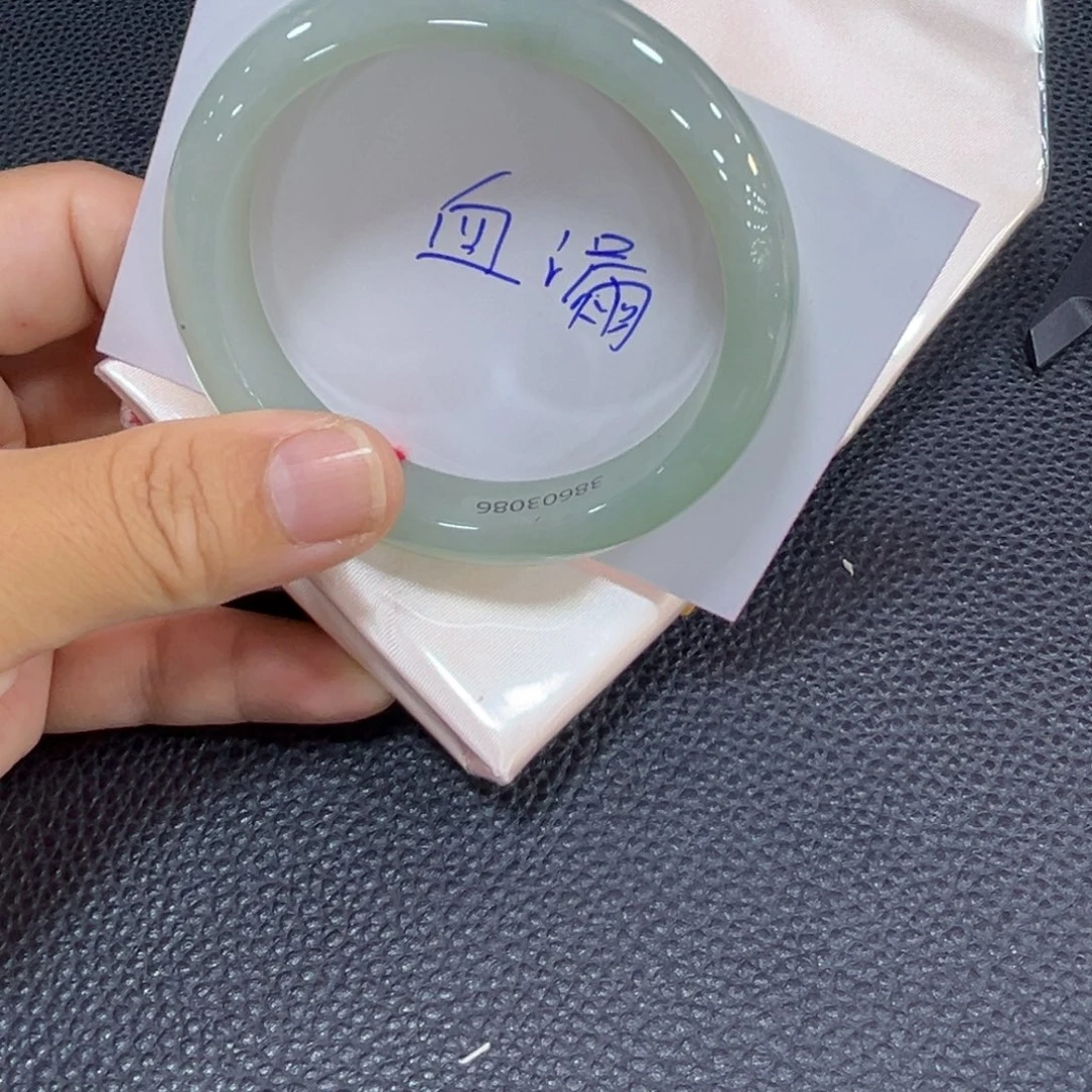 翡翠未镶嵌手镯手镯