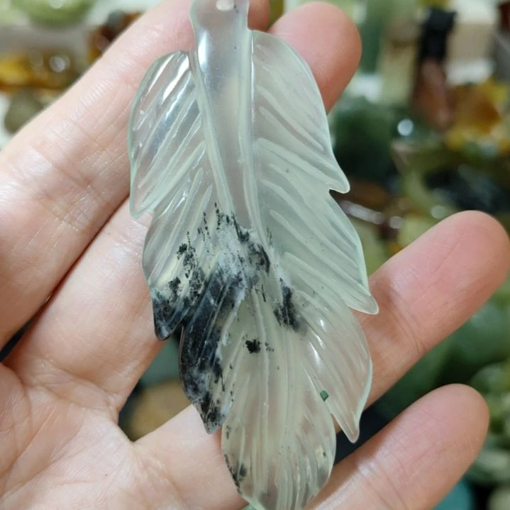 岫玉未镶嵌挂坠款式