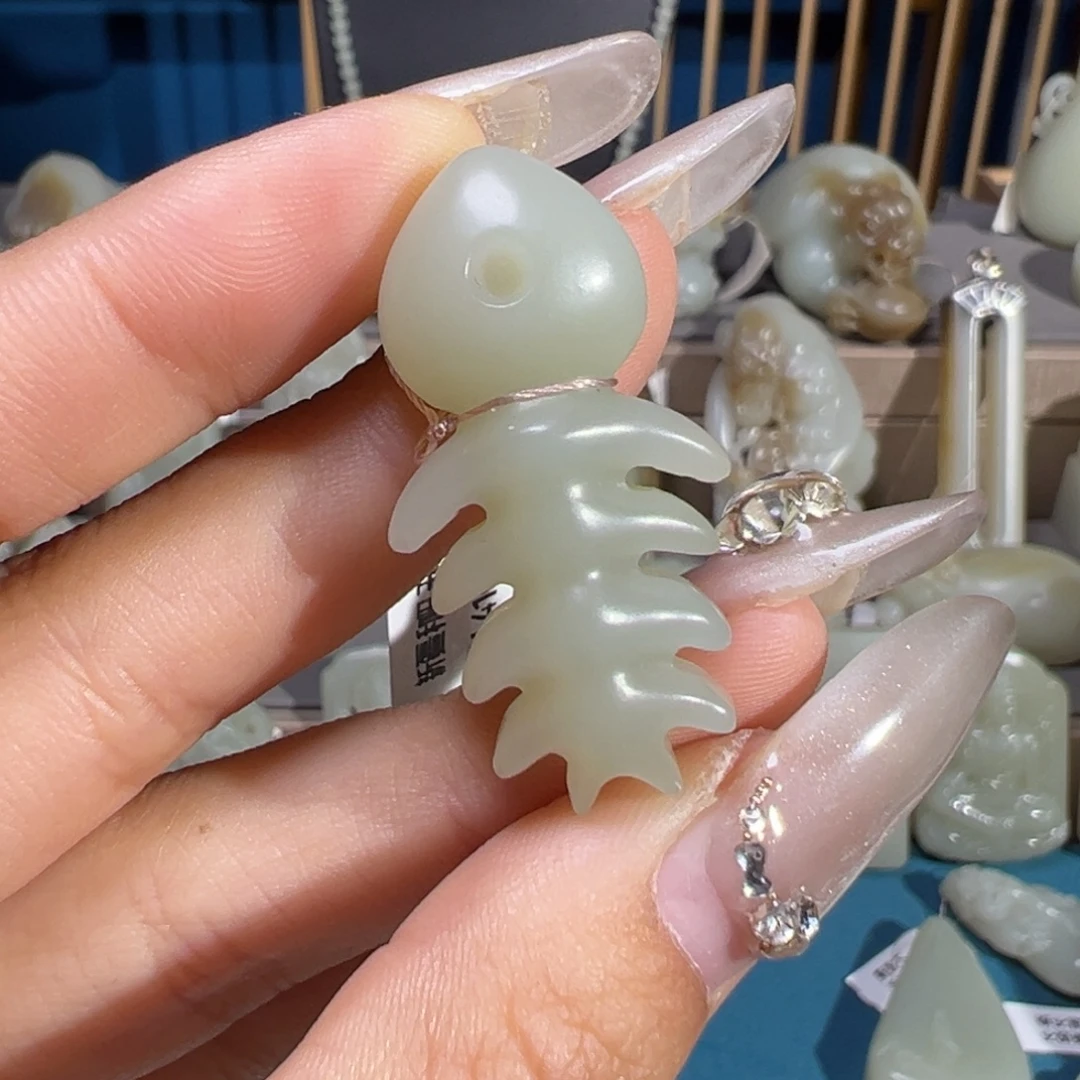 和田玉（糖玉）未镶嵌颈饰