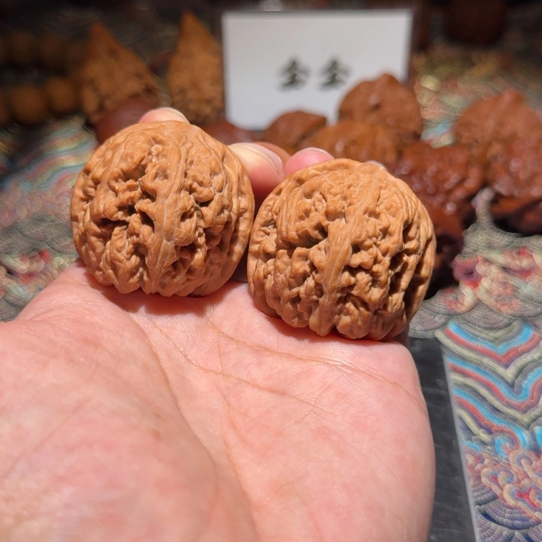 把件核桃1060大粗筋，尺寸39 41 37