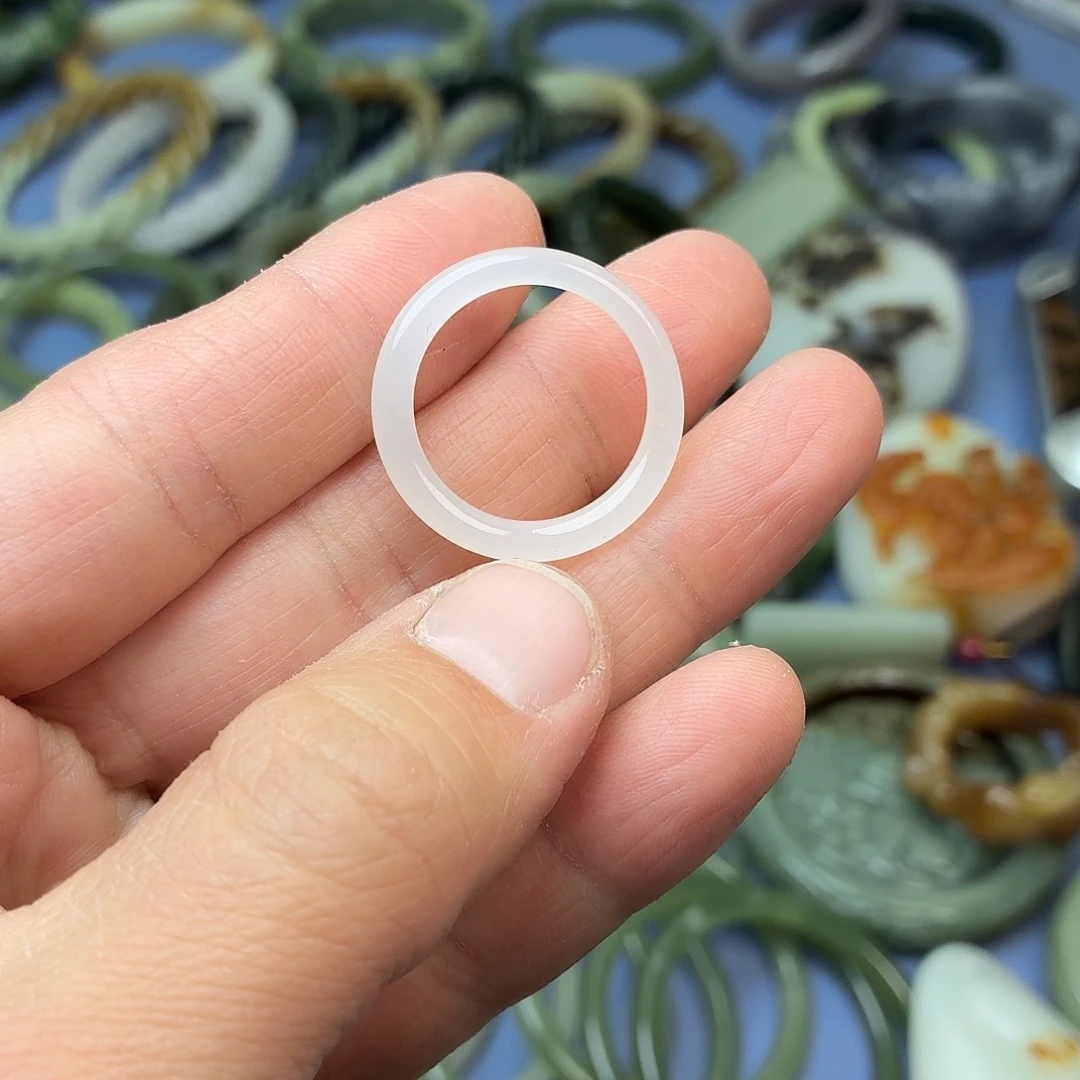 和田玉（青白玉）未镶嵌戒指内径20.2mm 小包容