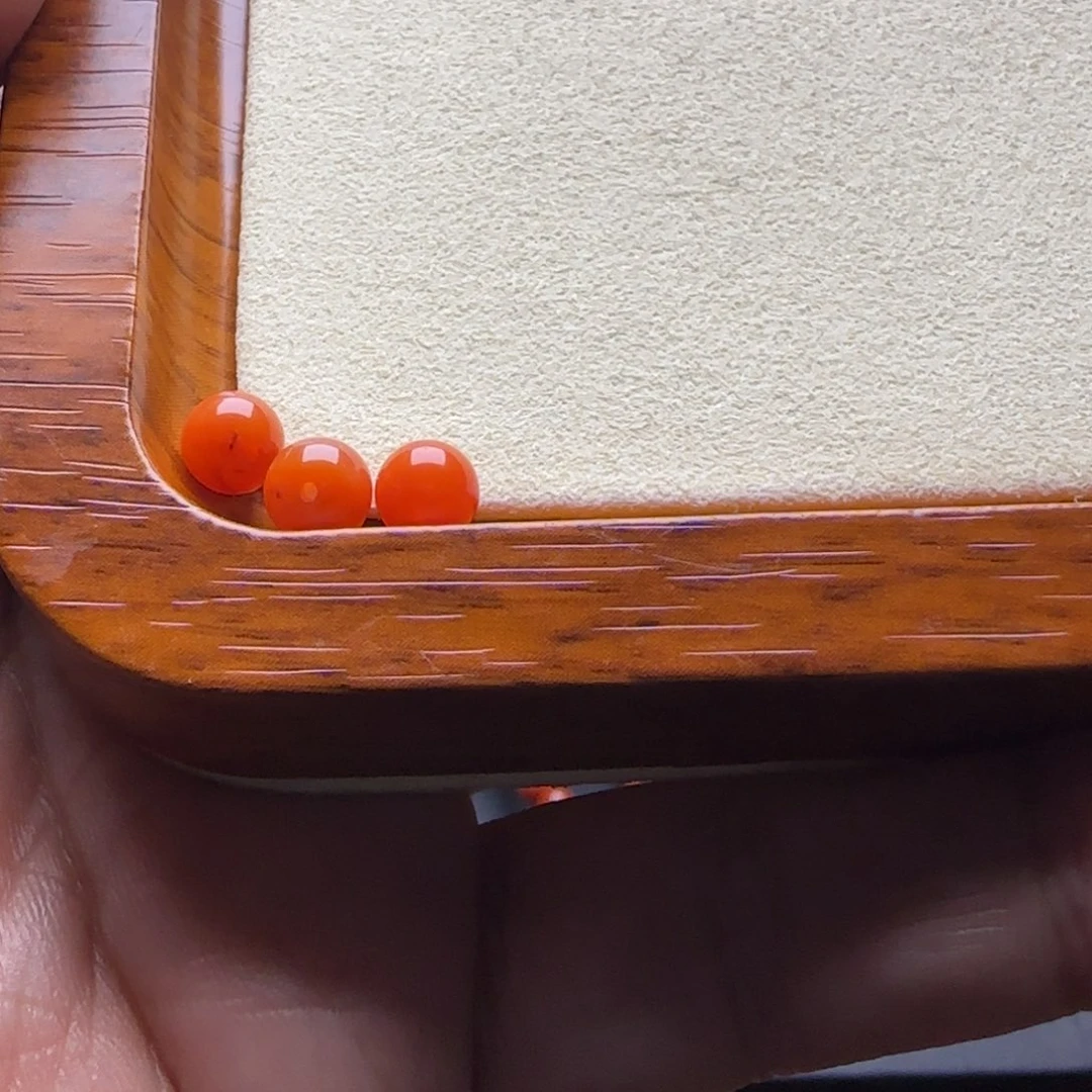 南红玛瑙手链未镶嵌山****?冷水河单珠6mm