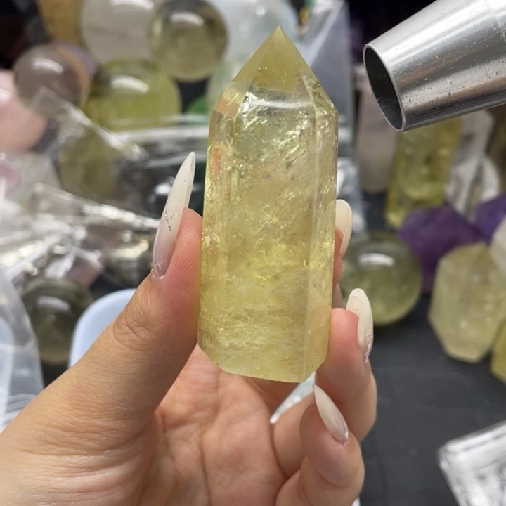 水晶珠宝半成品未镶嵌天然水晶黄水柱10