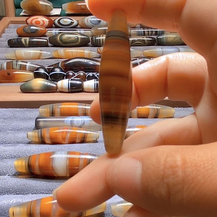 一***光玛瑙/玉髓未镶嵌吊坠(不含链)