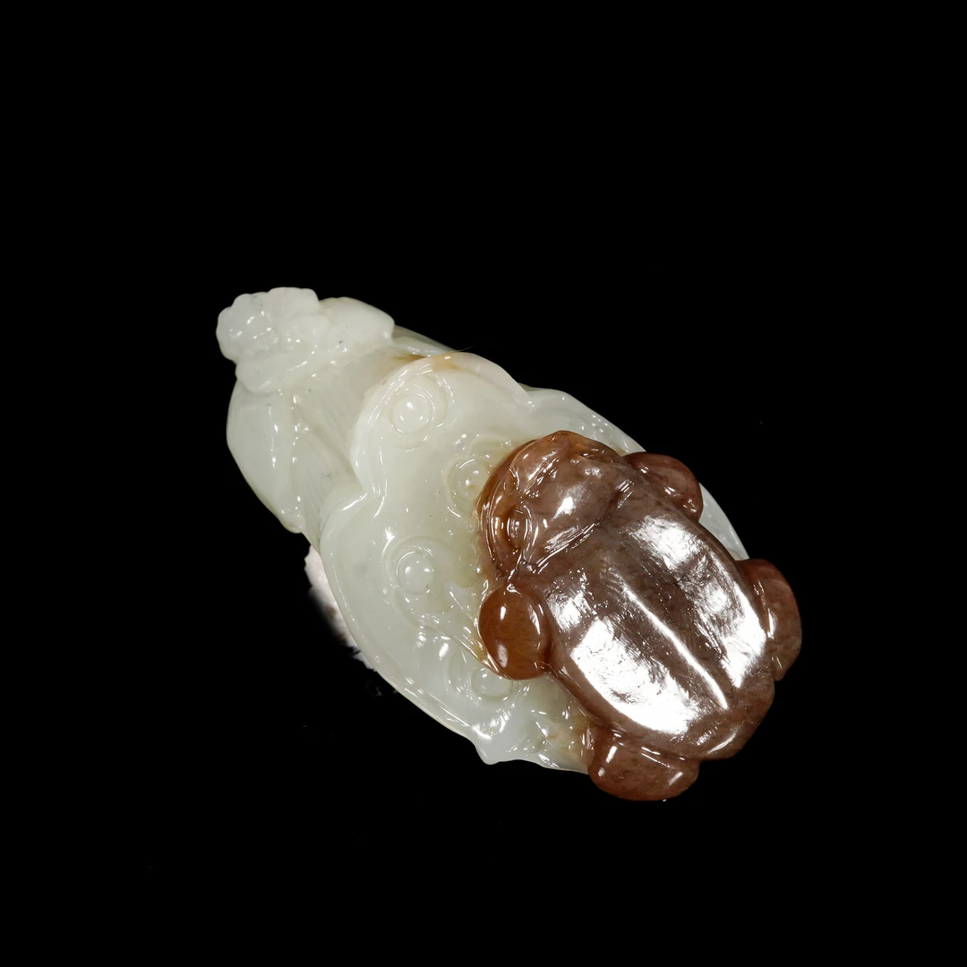 LOT.001和田玉巧雕莲蓬金蟾/X3346