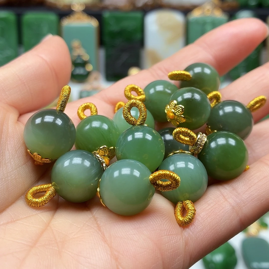 和田玉未镶嵌颈饰卡14福利