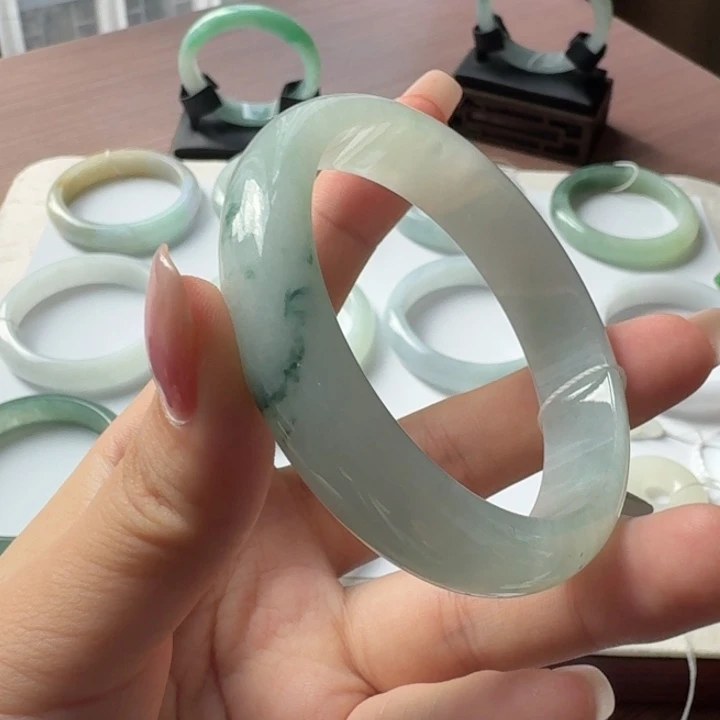 翡翠未镶嵌手镯（序号4）点菜看细节
