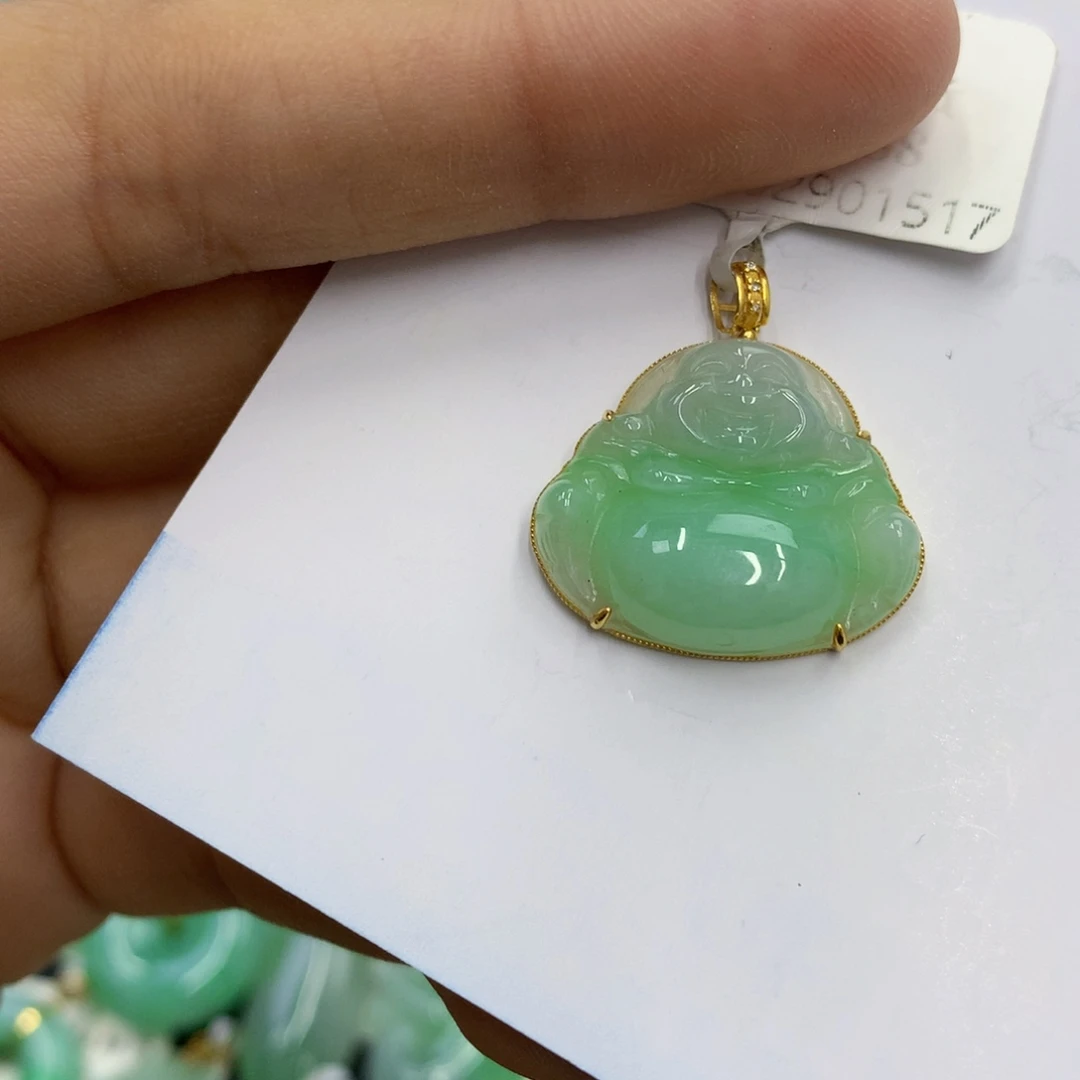 翡翠18K金镶嵌颈饰翡翠