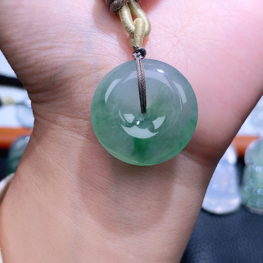 颈饰未镶嵌翡翠扣子