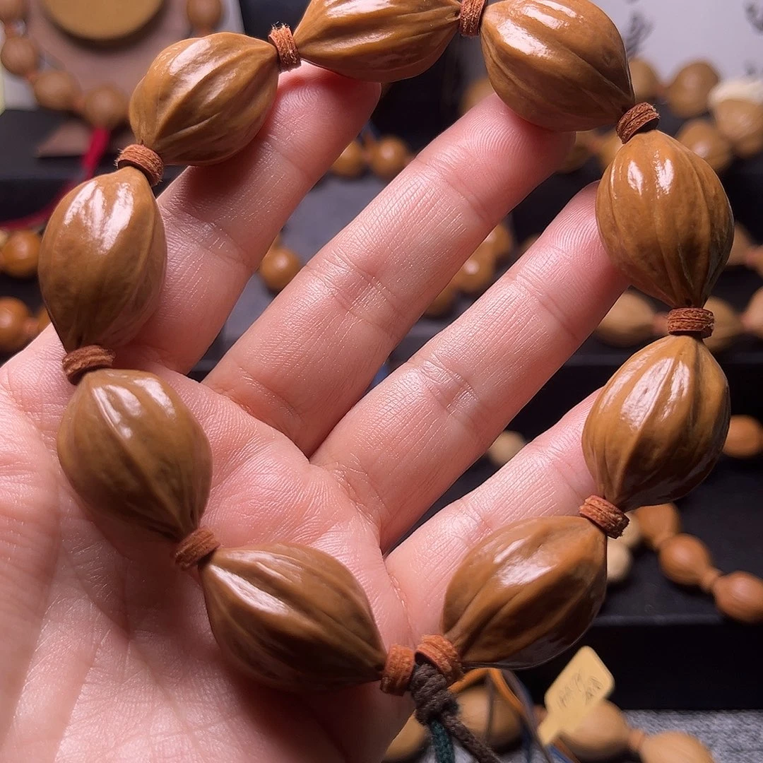 橄榄核手串红底梅林老树老四花18.28