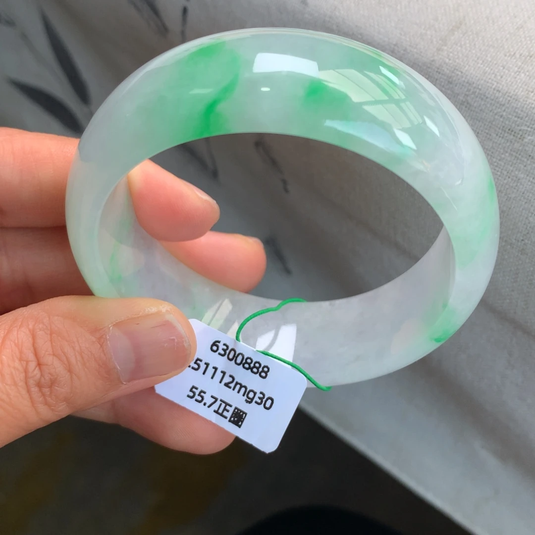 翡翠未镶嵌手镯糯冰白底青大轮胎无纹裂【强推】