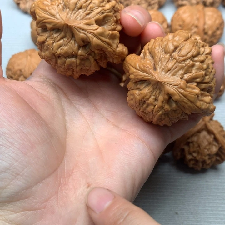 文玩核桃把件全品龙鼎50