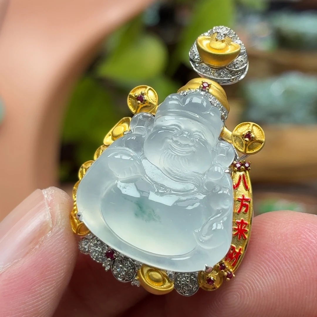 翡翠18K金镶嵌颈饰