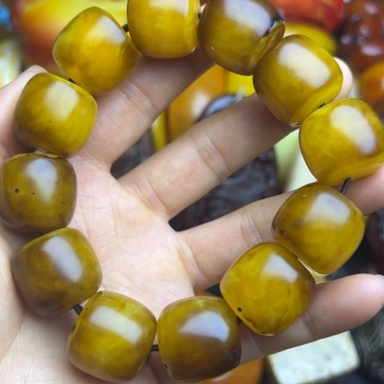 琥珀未镶嵌手链蜜蜡