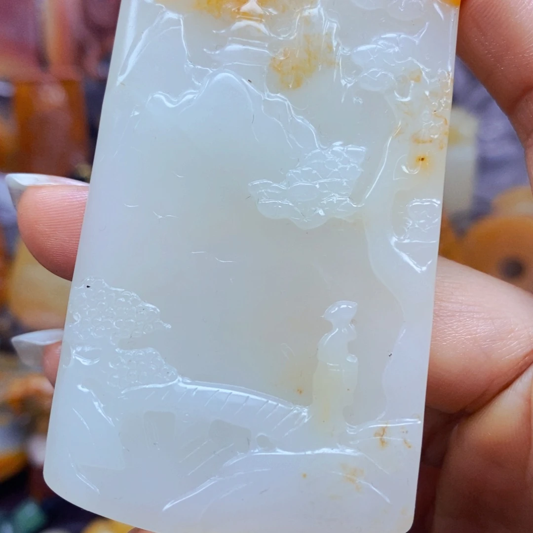 石英质玉（黄龙玉）未镶嵌颈饰