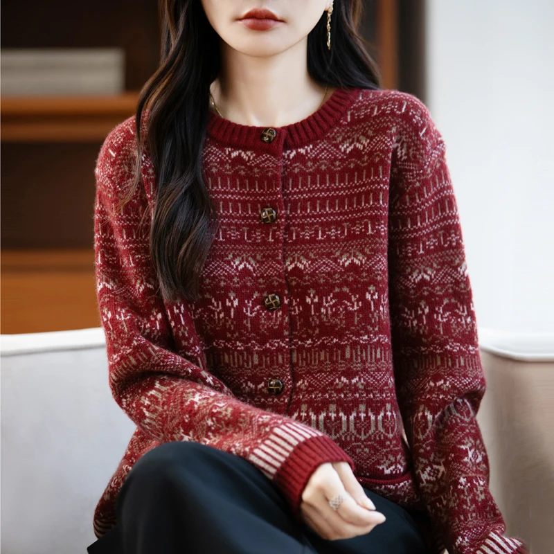 浣熊绒加厚木扣民族风开衫秋冬女花色套头衫时尚上衣毛衫短款N098
