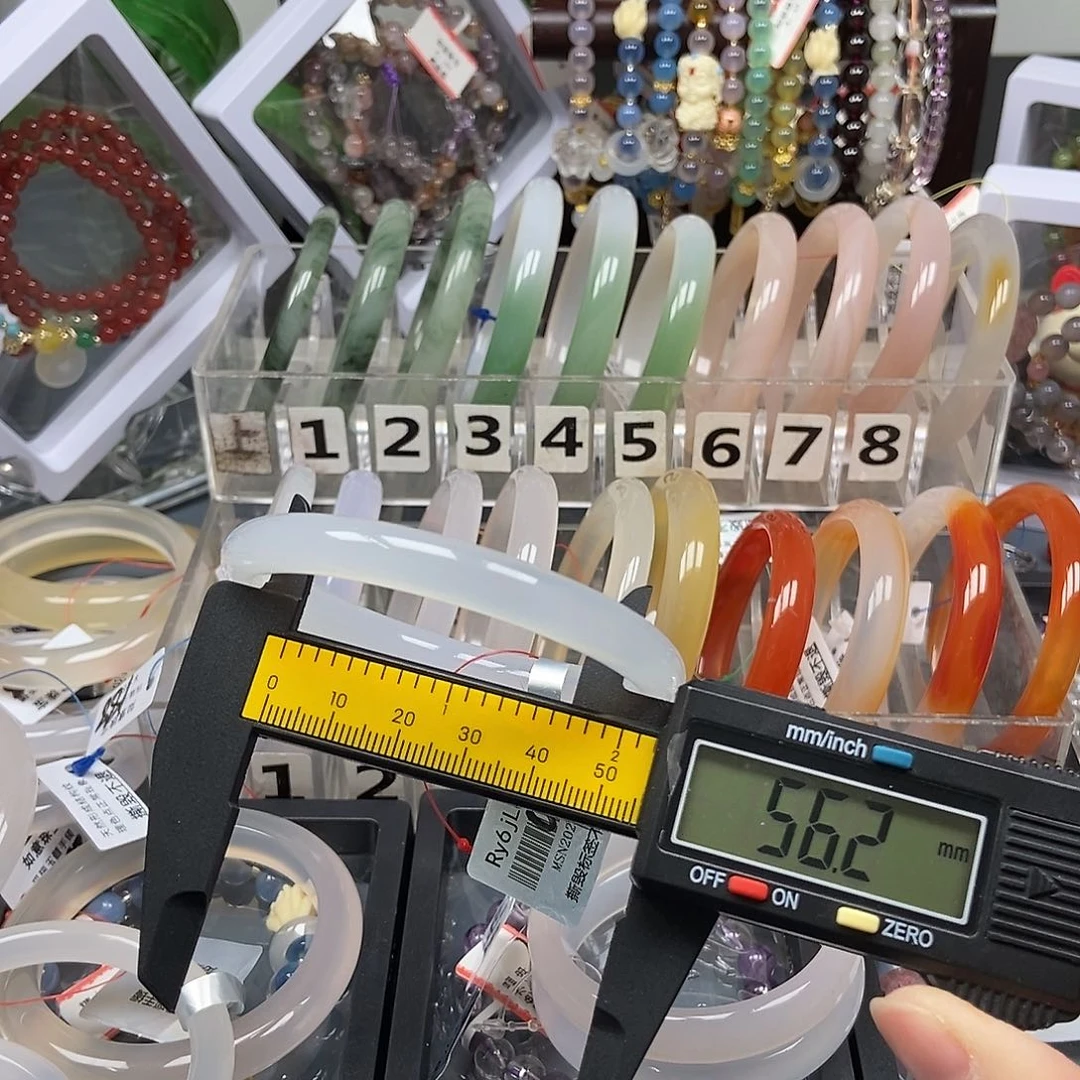 玛瑙/玉髓手镯未镶嵌45