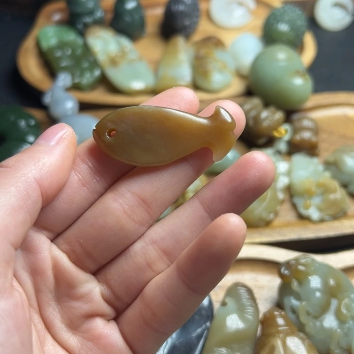 颈饰未镶嵌和田玉