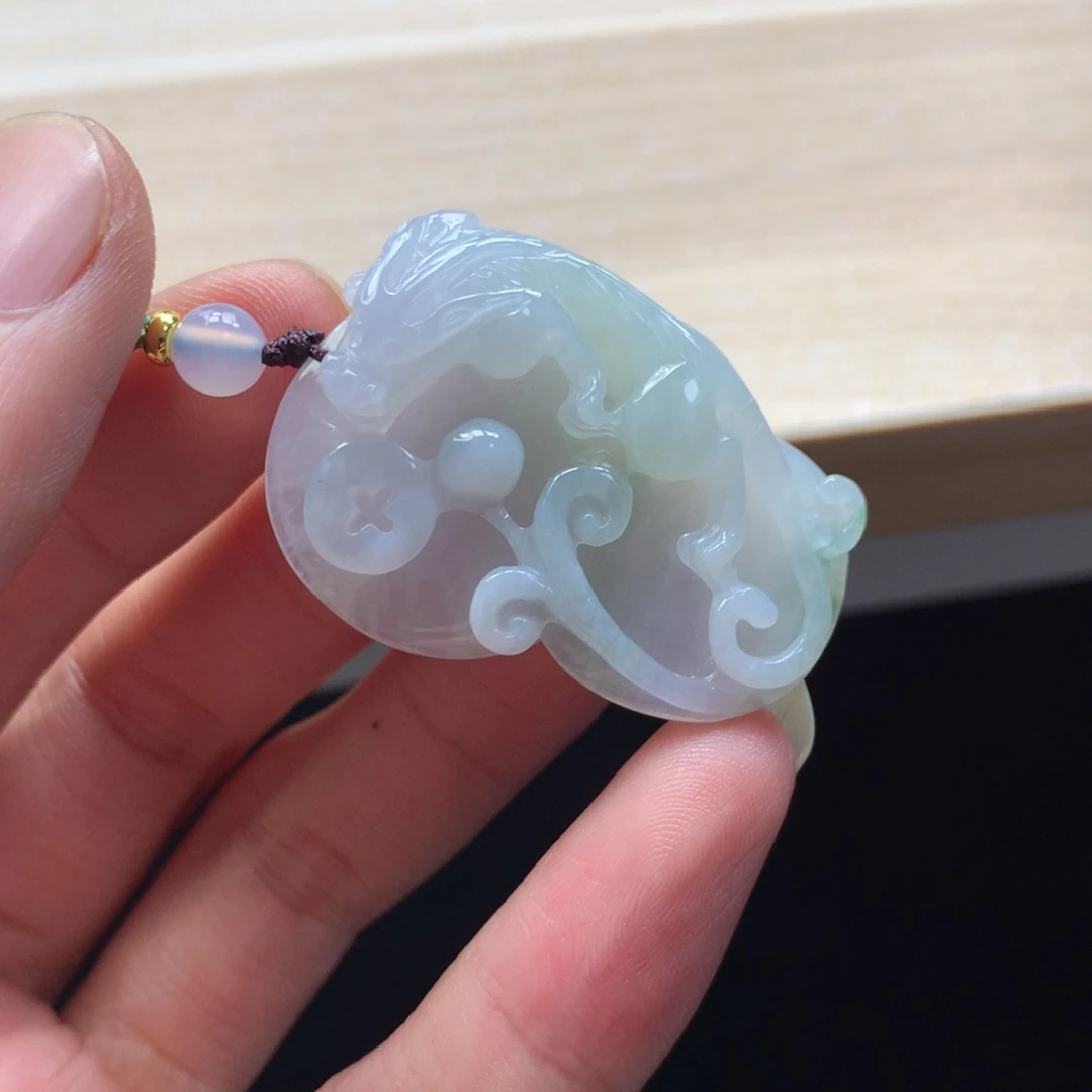 颈饰未镶嵌翡翠吊坠