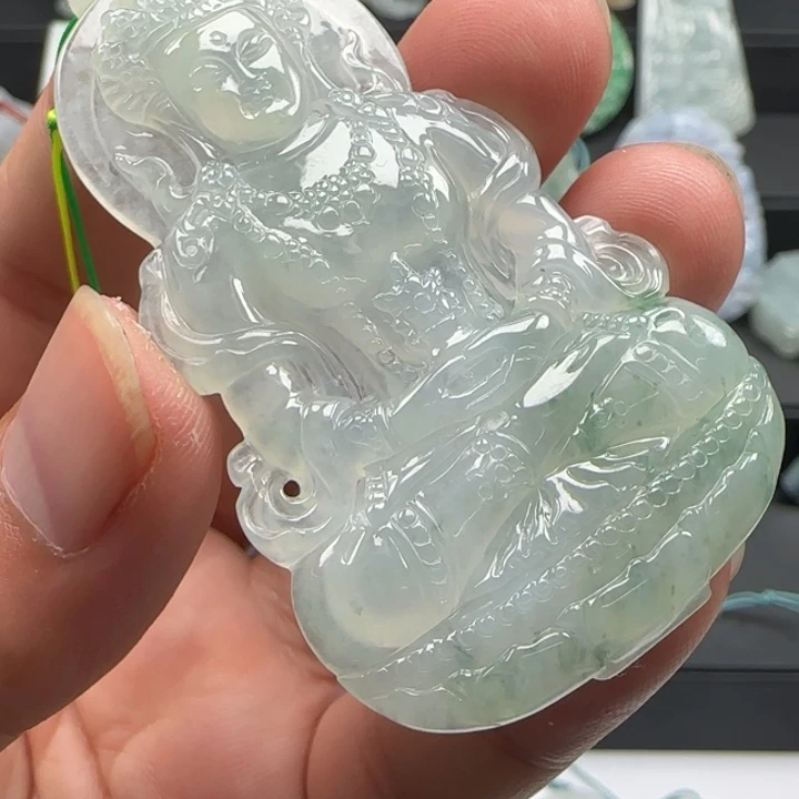 颈饰未镶嵌翡翠度母