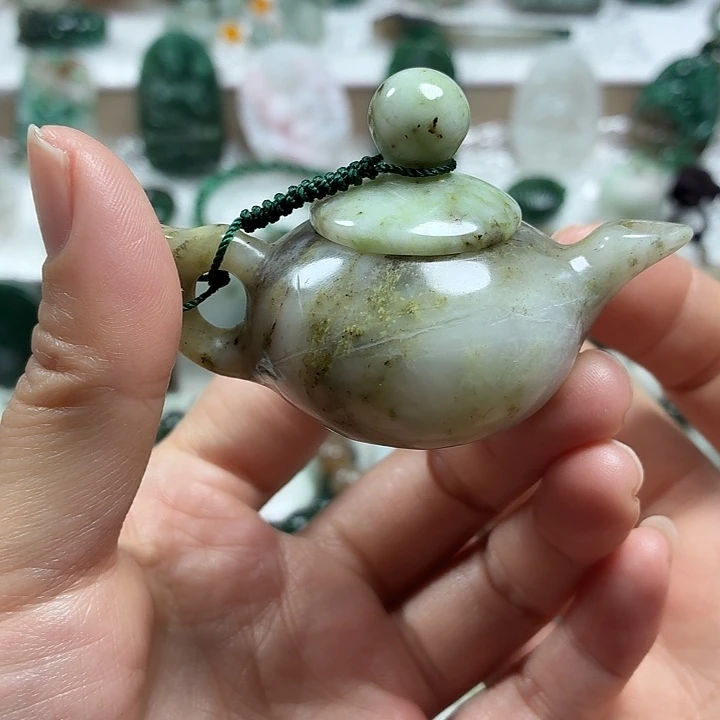 独山玉未镶嵌吊坠