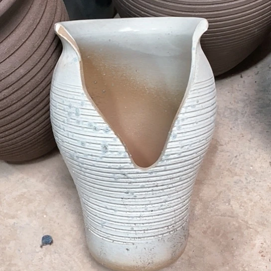 紫砂花盆口18高度30鱼尾缺口瑕疵