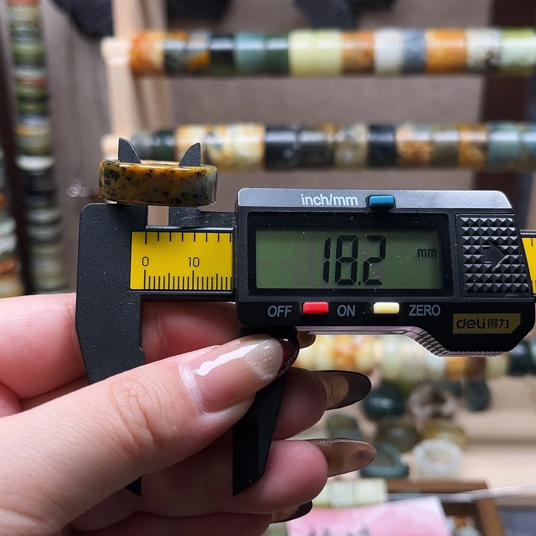 蛇纹石玉未镶嵌戒指18.2