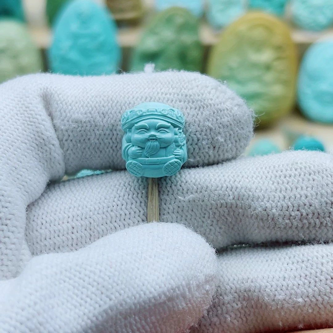 绿松石未镶嵌珠宝奇石