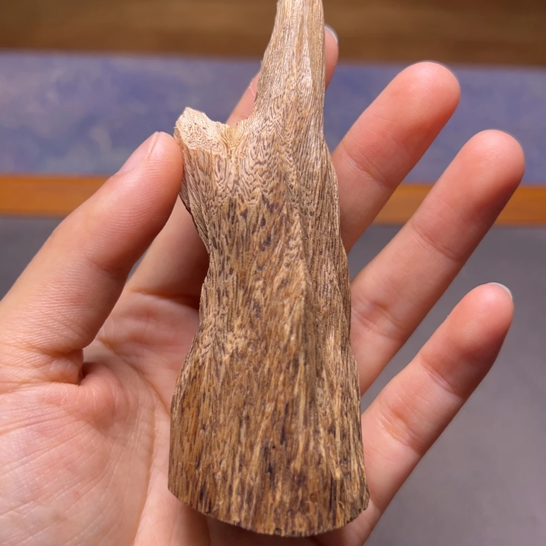 q***3沉香沉香碎屑海南屯昌老料19.9克福利