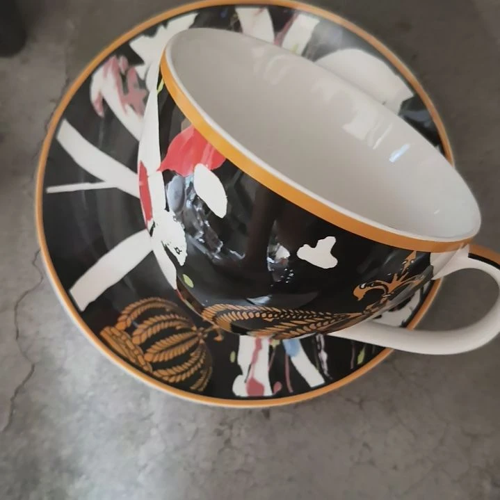 瓷陶瓷盘子碗啥都有