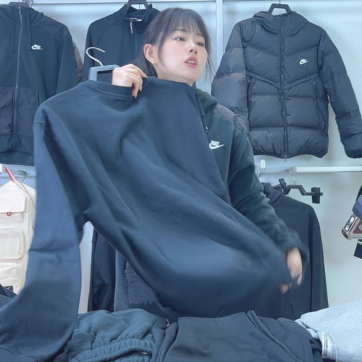 6935黑色卫衣L码130-150斤不退换