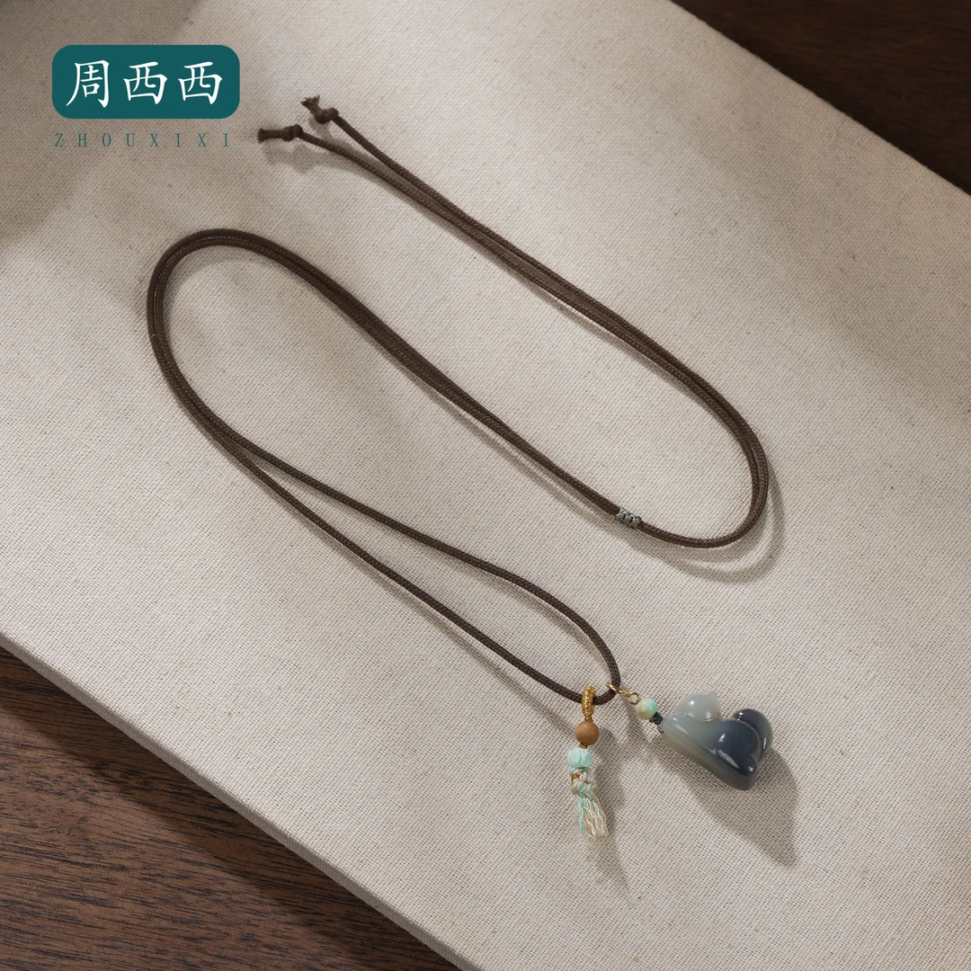 周西西珠宝18K青花趴趴猫项链长1.9宽1高1.1百搭多样性发货19023