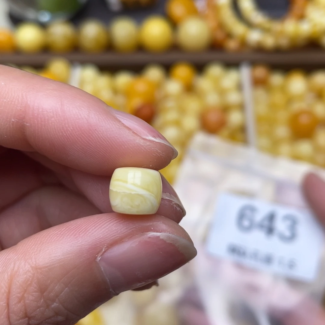 蜜蜡珠宝奇石未镶嵌9