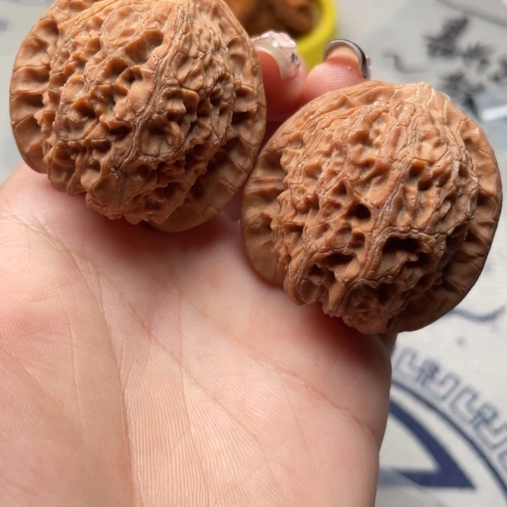 享***俗吊坠文玩核桃血麒麟39