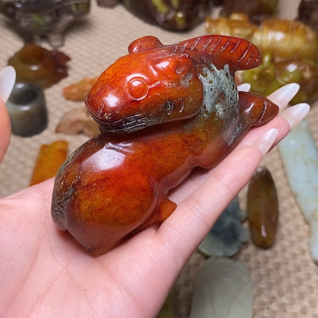 未镶嵌蛇纹石玉颈饰