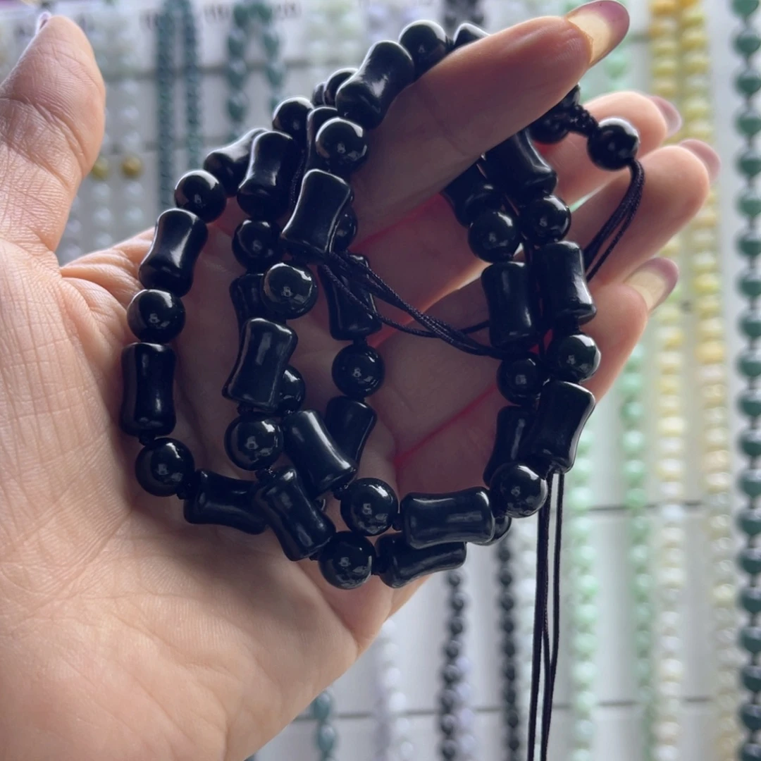 天***上和田玉未镶嵌颈饰珠链