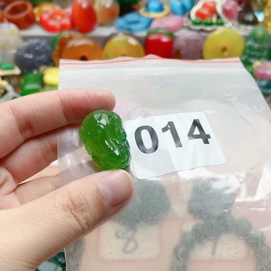 合金颈饰玛瑙/玉髓君*利