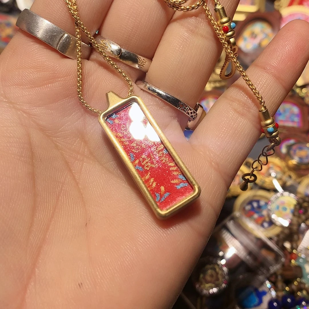 【闪购商品】风车木（黑檀木）亲****9