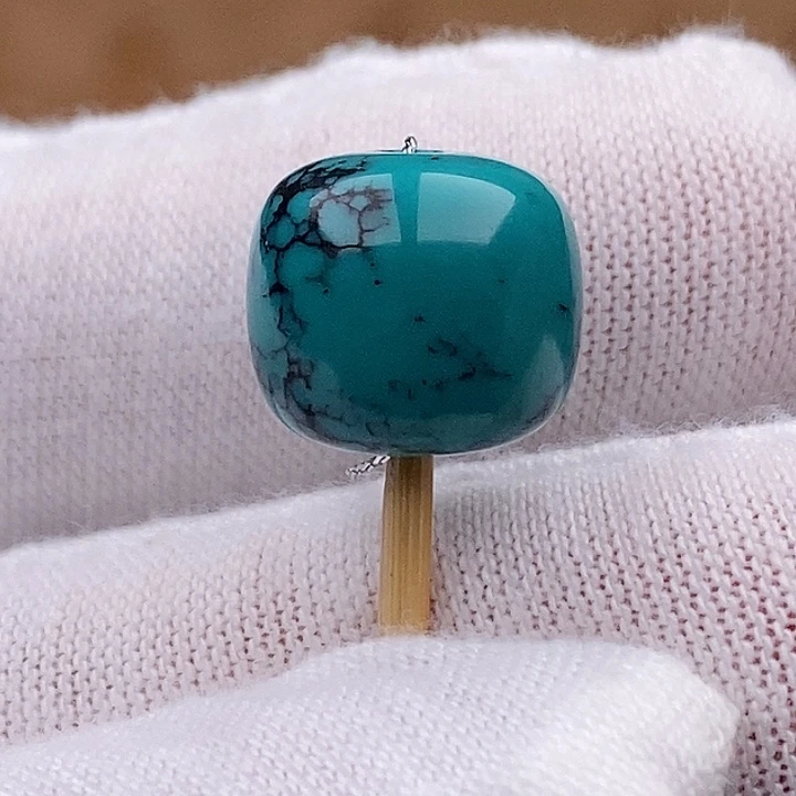 绿松石未镶嵌珠宝奇石11.5