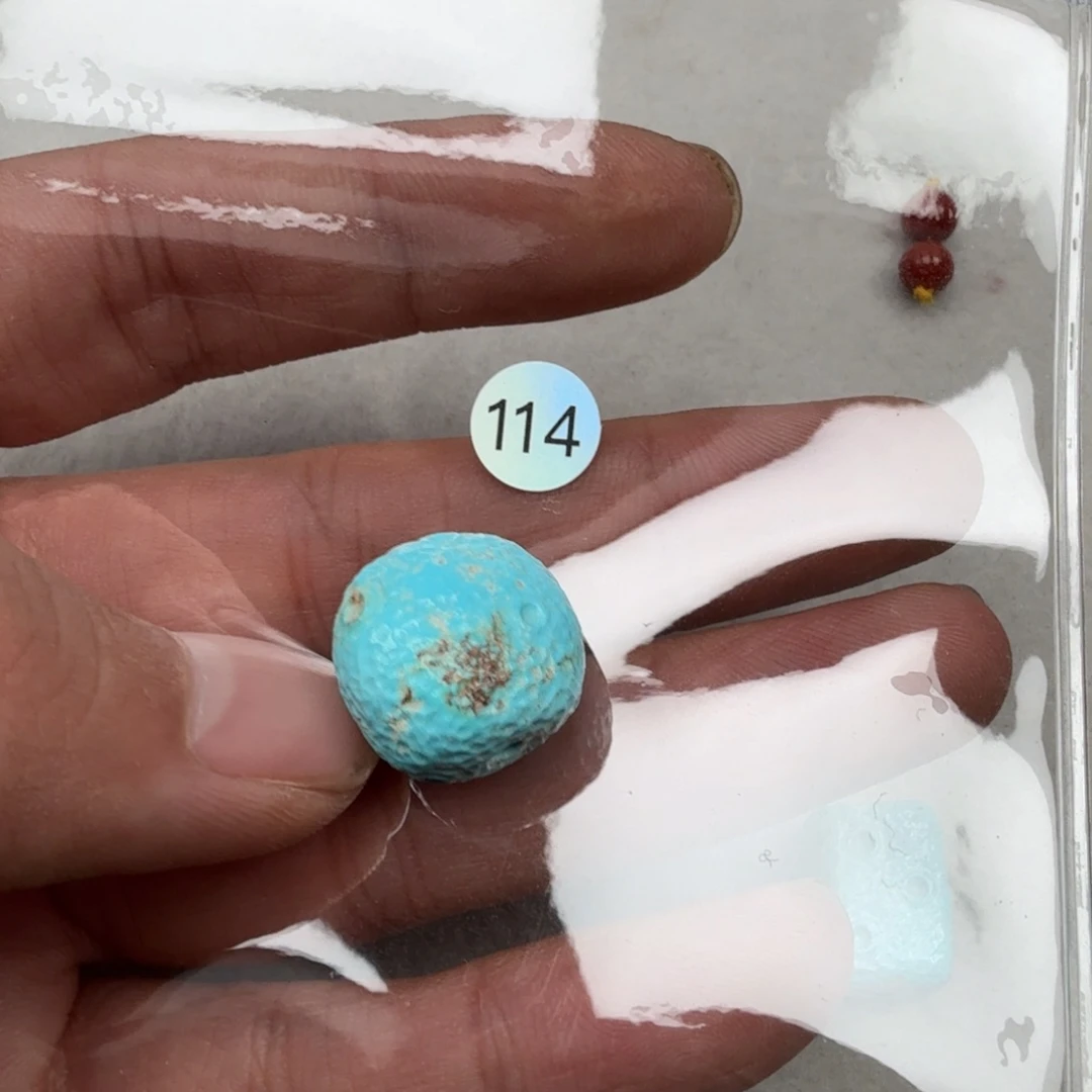 呼***热南红玛瑙未镶嵌珠宝奇石