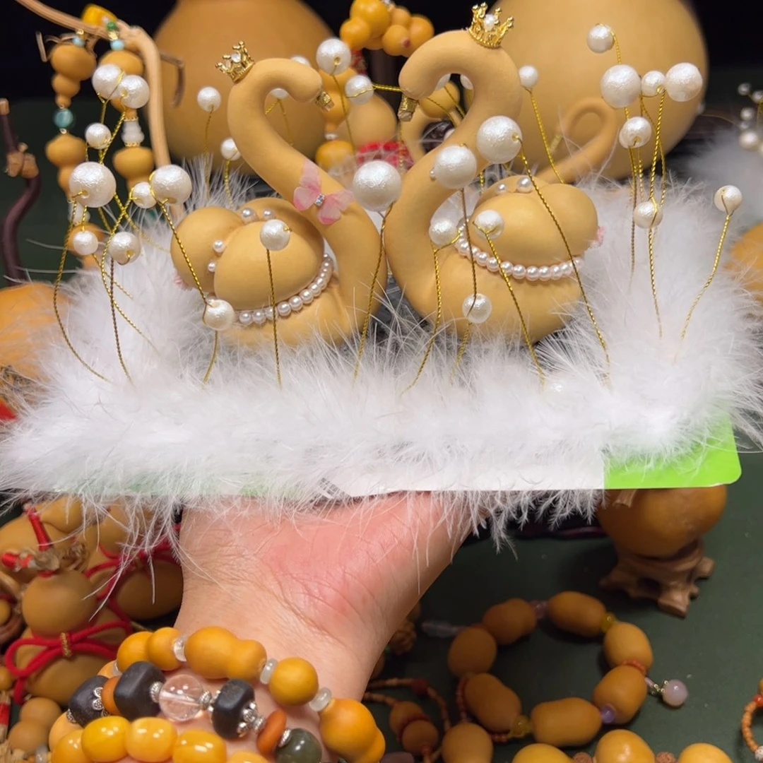 一对天鹅摆件葫芦
