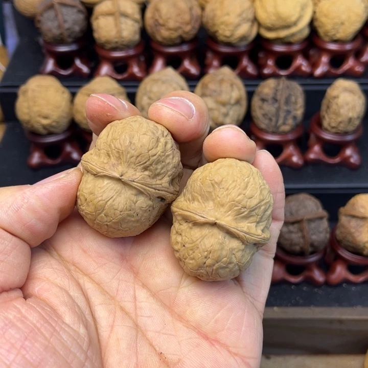 核桃铁核桃苍山元宝8
