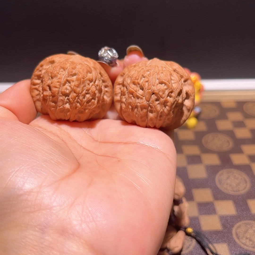 吊坠文玩核桃血麒麟