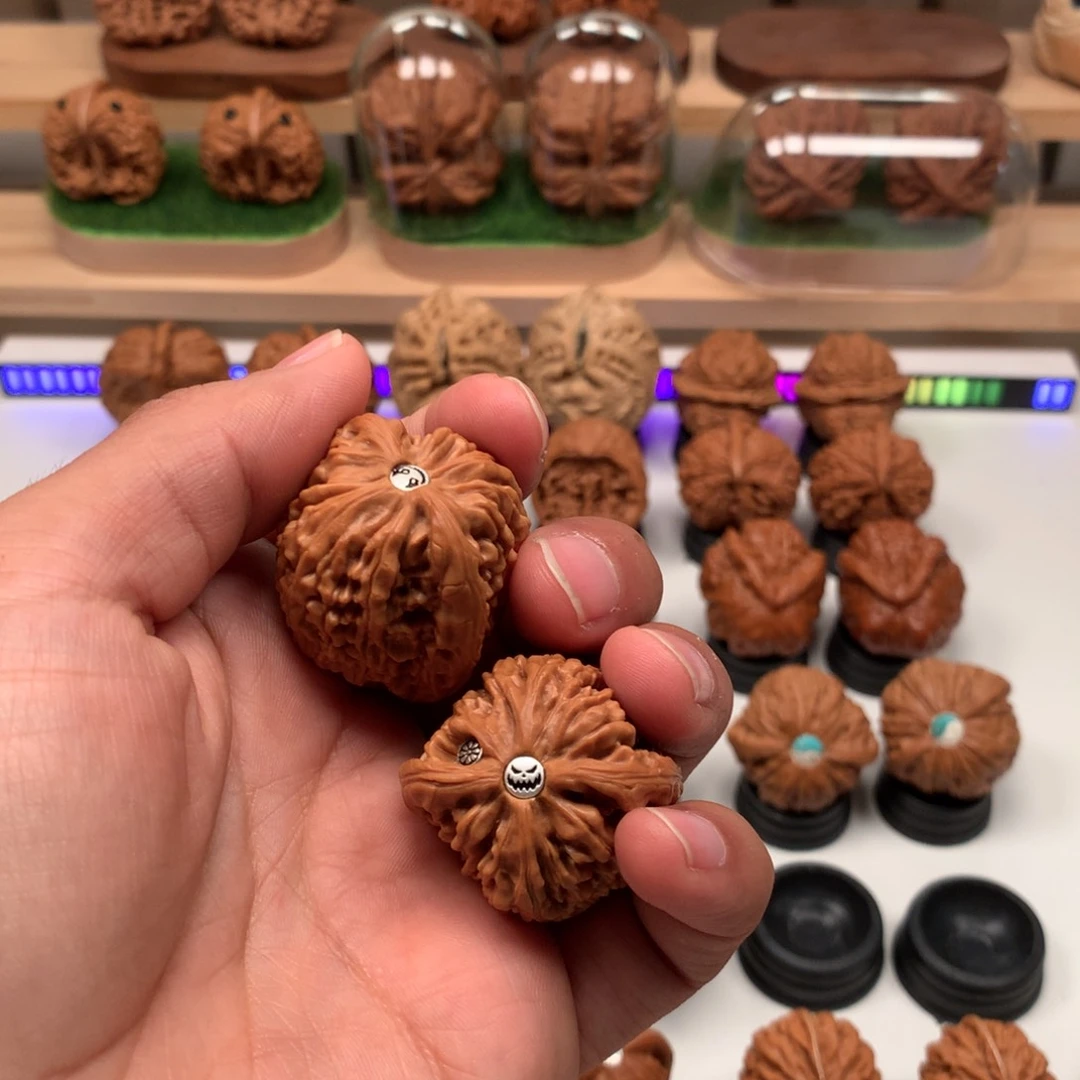 【闪购商品】吊坠文玩核桃万**成隐隐约约