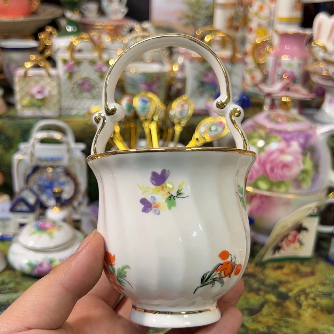 摆件鹿与海陶瓷家居用品有限公司
