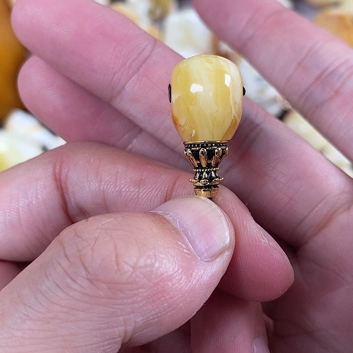 琥珀未镶嵌珠宝奇石