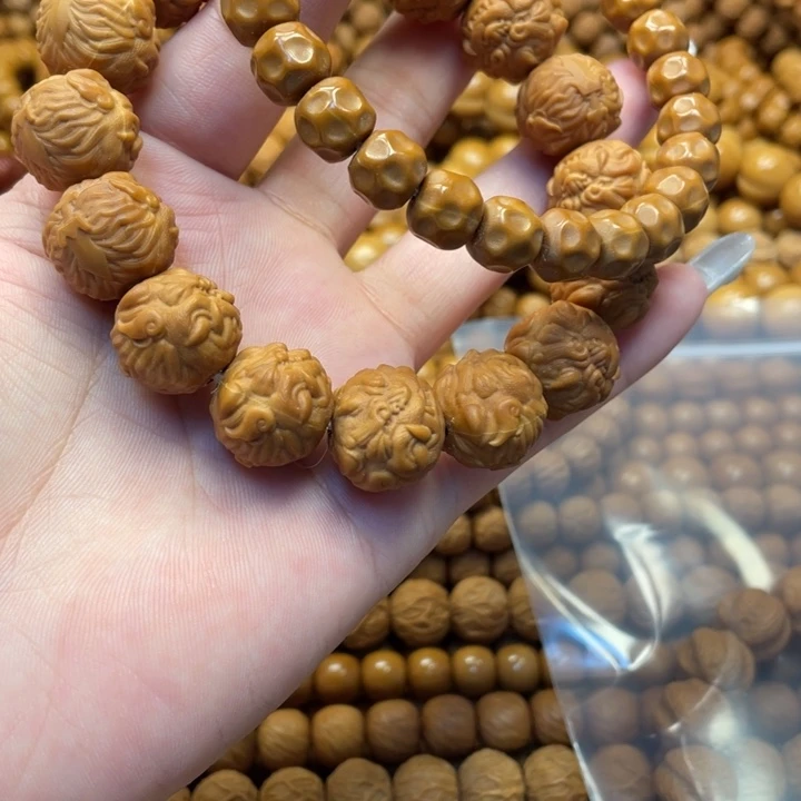 熙***熹核桃全品吞金兽手串全品小奶酪手串