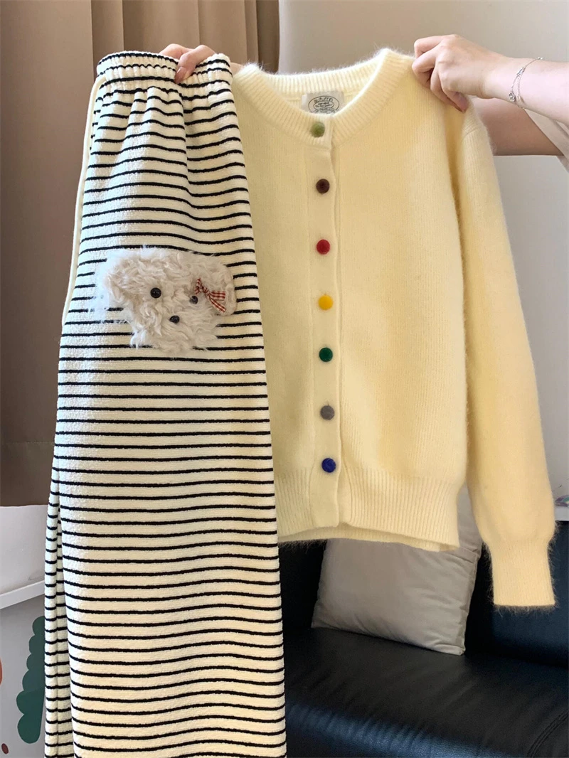 秋冬新款韩系甜美少女穿搭一整套彩色排扣开衫条纹慵懒裤两件套女